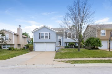 209 NW 113th St Kansas City, MO 64155